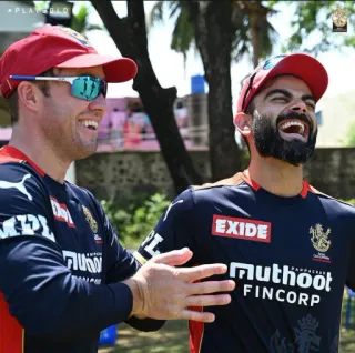 ❤️ cricket, sports, athletes, team, smiling, Royal Challengers Bangalore whatsapp sticker