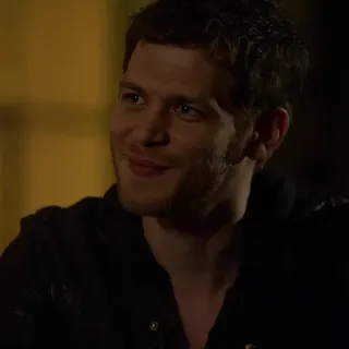 🥐 Klaus Mikaelson The Vampire Diaries Klaus Mikaelson, Vampire Diaries, sourire, homme, série TV, vampire, Joseph Morgan telegram sticker