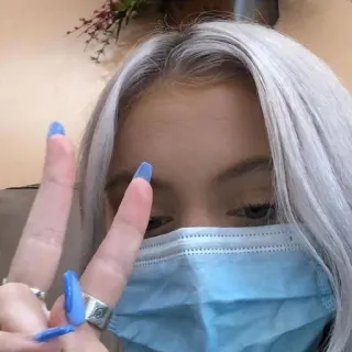 💓 người, phụ nữ, ảnh tự sướng, móng tay xanh, biểu tượng hòa bình telegram sticker