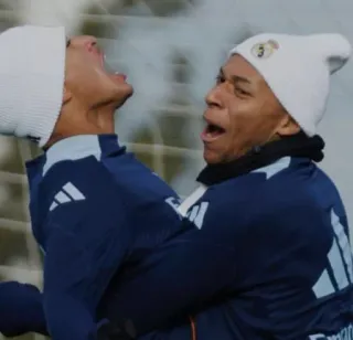 💋 Kylian Mbappé and Vinícius Júnior Real Madrid telegram sticker