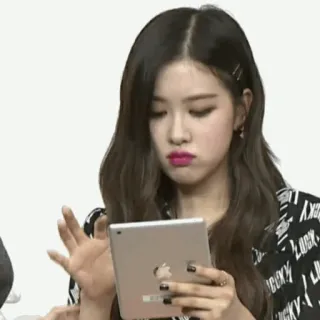 🍟 ผู้หญิง, ไอแพด, แท็บเล็ต, ดอกกุหลาบ, แบล็กพิงก์, Kpop whatsapp sticker