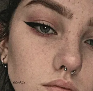 ➰ @OveR2z vrouw, meisje, make-up, eyeliner, portret, gezicht, schoonheid, ogen telegram sticker