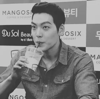 ➿ MANGOSI
COFFEE & DESSERT
뷰티
두
Du Sol Beau
by sidus
GOSIX
DESSERT
MA
Co
NGO
U man, koffie, drank, portret, drinken, koreaans, zwart wit whatsapp sticker