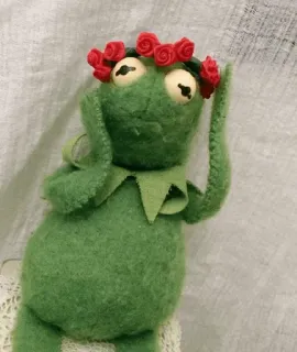 😇 Kermit Kermit the Frog, frog, muppet, felt, puppet, flower crown telegram sticker