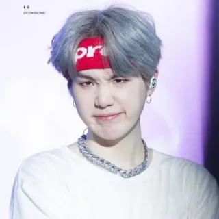 🦔 SUPREME 남자, 인물 사진, 머리띠, 패션, 사람, 체인, kpop, 슈프림, 흰머리 telegram sticker