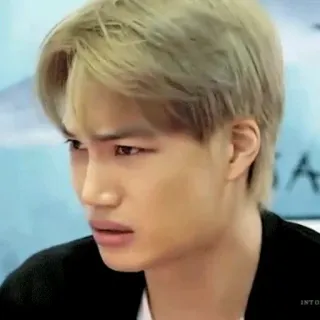 🌀 kpop, persona, cara, cantante, celebridad, expresión telegram sticker