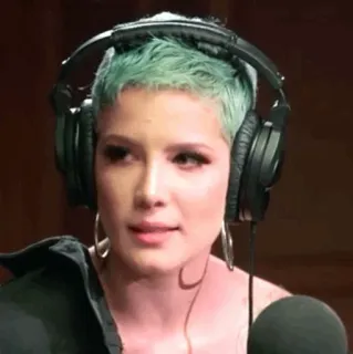 🕊 Halsey 歌手, 音乐家, 肖像, 耳机, 女人, 艺术家 telegram sticker