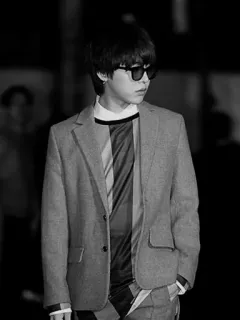 🍾 man, sunglasses, suit, fashion, portrait, grayscale telegram sticker