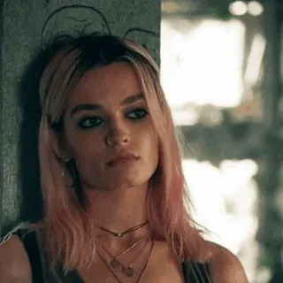 🧊 Maeve Wiley Sex Education Maeve Wiley, Sex Education, Netflix, Teenager-Drama, Pinke Haare, Ernst whatsapp sticker