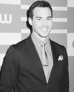 ⚓️ Chris Wood acteur, homme, costume, cravate, portrait telegram sticker