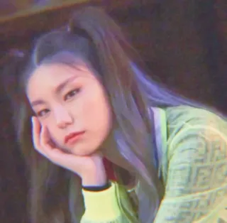 🐧 yeji, itzy, kpop, cantora, retrato, mulher telegram sticker