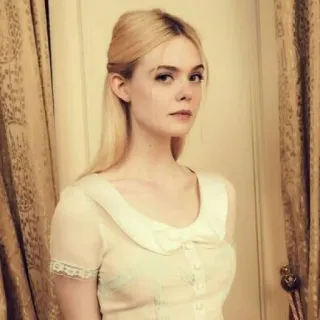 😒 Elle Fanning retrato, mujer, actriz, celebridad, rubia telegram sticker