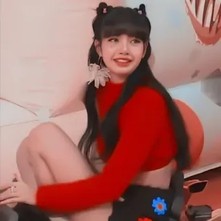 🍓 Lisa femme, assise, haut rouge, fleurs, cheveux noirs, sourire, kpop telegram sticker