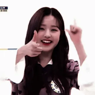 ⛄️ девушка, улыбка, счастливая, пальцы пистолетом, k-pop, певица telegram sticker