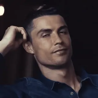 🔵 Cristiano Ronaldo whatsapp sticker