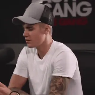 🌬 Justin Bieber celebryta, piosenkarz, mężczyzna, kapelusz, szary, portret telegram sticker
