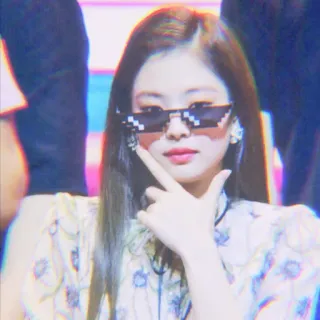 🎠 kpop, lunettes de soleil, pixelisé, femme, portrait, fille telegram sticker