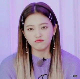 ✨ bila mujer, retrato, kpop, pelo, cara, expresión, chica telegram sticker