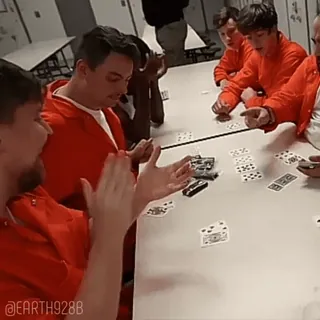 🥰 @EARTH928B groupe, personnes, prison, cartes, table whatsapp sticker