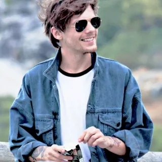 🥓 Louis Tomlinson Луи Томлинсон, солнцезащитные очки, знаменитость, певец, One Direction telegram sticker