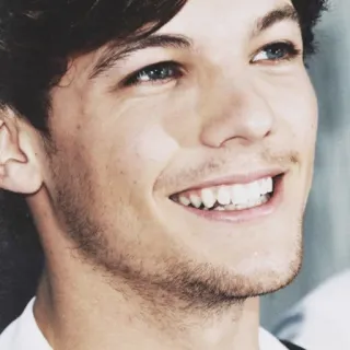 😺 Louis Tomlinson musicien, chanteur, célébrité, portrait, souriant, pop star telegram sticker