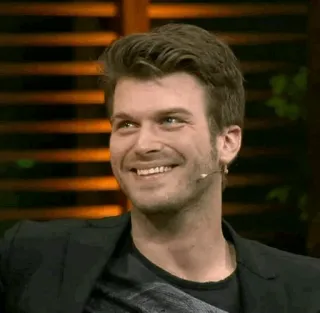 💱 homme, portrait, sourire, acteur, personne telegram sticker
