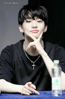 ✌️ Hyunjin kpop, ฮยอนจิน, stray kids, นักร้อง, ไอดอล, คนดัง telegram sticker