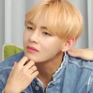 🤔 V kpop, bts, v, kim taehyung, singer, music telegram sticker