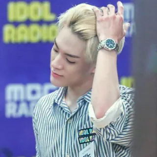 😎 IDOL RADIO Ídolo, Rádio, Pessoa, Homem, Loiro, K-Pop whatsapp sticker