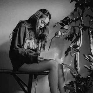 🕸 Frau, Lesen, Mädchen, Buch, Innen, Student, Sitzend telegram sticker