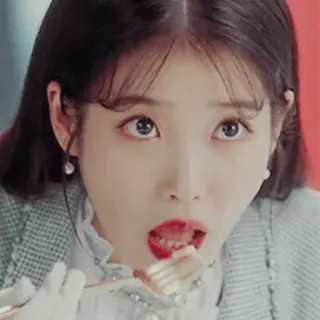 ✨️ IU Korean actress, IU, eating, woman, portrait telegram sticker
