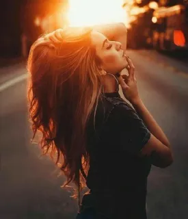 🎶 femme, lumière du soleil, route, cheveux, beauté, coucher de soleil telegram sticker
