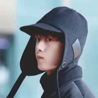 🌚 personne, chapeau, hiver, garçon, portrait, chapka whatsapp sticker