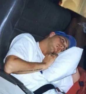 🖤 Eminem prominente, sänger, rapper, musiker, schlafend, ausruhend telegram sticker
