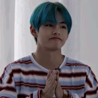 ⚔ Mann, blaue Haare, gestreiftes Hemd, Porträt, Koreanisch, Hände gefaltet, Person telegram sticker