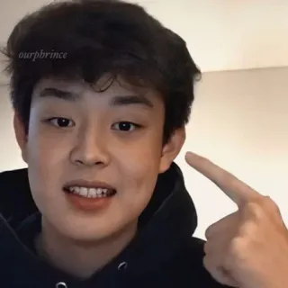 🤘 ourpbrince khuôn mặt, người, nụ cười, người đàn ông, cậu bé, chân dung telegram sticker