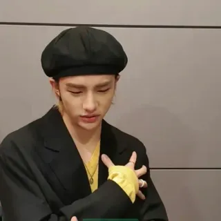 🍋 Hyunjin kpop, cantante, maschio, ritratto, hyunjin, stray kids telegram sticker