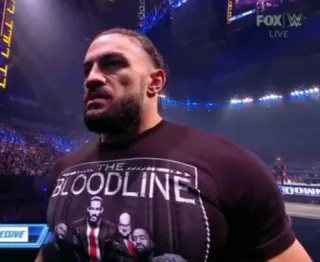 😒 Roman Reigns WWE THE BLOODLINE Wrestling, Roman Reigns, Smackdown, Bloodline whatsapp sticker