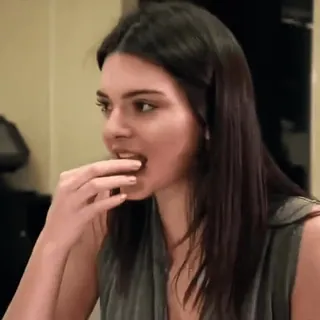 💕 Kendall Jenner eating, female, person, celebrity telegram sticker