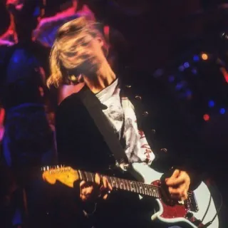 🔥 Kurt Cobain música, guitarra, rock, banda, músico, apresentação telegram sticker
