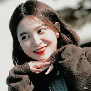 ✨ bila mujer, sonrisa, bonita, retrato telegram sticker
