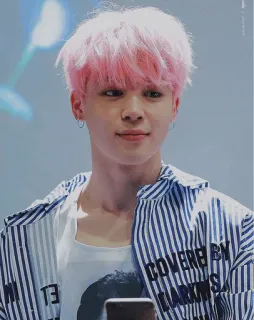 ☁️ COVERED BY LARKIN'S homem, cabelo rosa, camiseta, moda telegram sticker