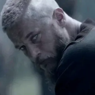 ⚔ Ragnar Lothbrok Vikings Рагнар Лодброк, Викинги, Историческая личность, Сериал, Бородатый мужчина, Трэвис Фиммел whatsapp sticker