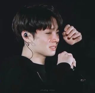 😭 hombre, cantante, emocional, K-pop, llorando telegram sticker