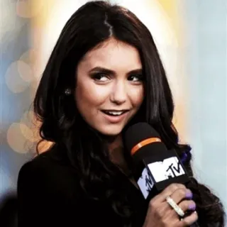 🍸 Nina Dobrev 여배우, 유명인, 여자, 초상화, 니나 도브레브 telegram sticker