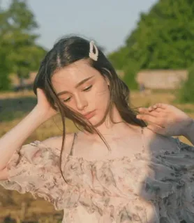 🌙 女性, ポートレート, 屋外, フィールド, 若い, 少女 telegram sticker