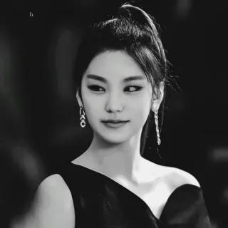 🌸 Yeji kpop, itzy, yeji, chanteuse, idole, femme, portrait telegram sticker