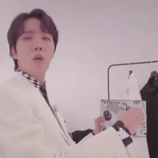 😱 J-Hope K-pop, chanteur, célébrité, BTS telegram sticker