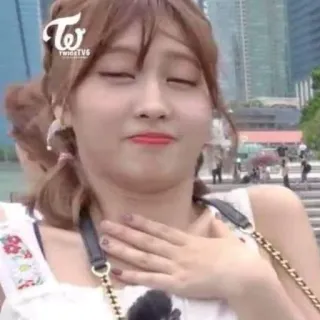 😳 Momo Hirai kpop, idol, twice, momo, cantante, celebridad whatsapp sticker