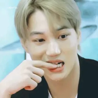 ⫷X̷O̷ X̷O̷⫸⇴ @chantothebaek whatsapp stickers